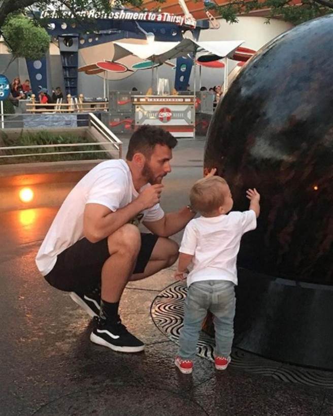 （图／翻摄自dilfs_of_disneyland IG）