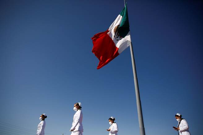 墨西哥最高法院今天裁定墮胎罪違憲，被倡議團體譽為「歷史性」裁決。(圖／路透)