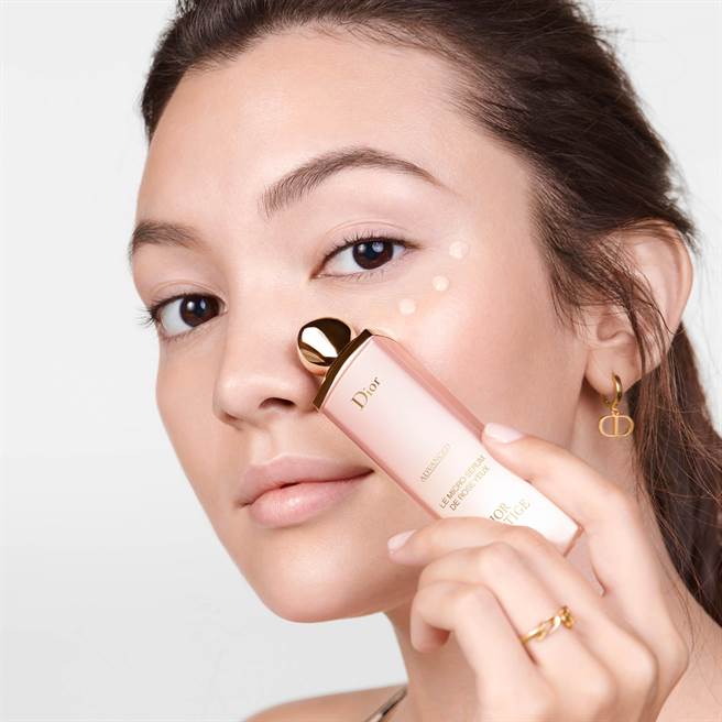 迪奥居家微导亮眼步骤示意图。（迪奥提供）