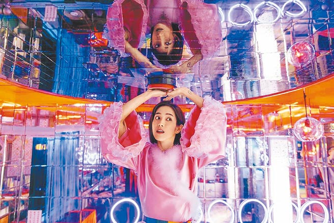 温贞菱一復工就接到雄影广告拍摄。（高雄电影节提供）