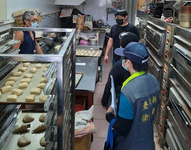 台东县卫生局近日抽验中秋节应景食品及肉品。（台东县卫生局提供／蔡旻妤台东传真）