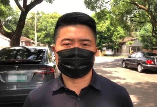 顏寬恒疾呼陳柏惟徹底檢討自己，不要再把責任怪罪給選民。（顏寬恒服務處提供）