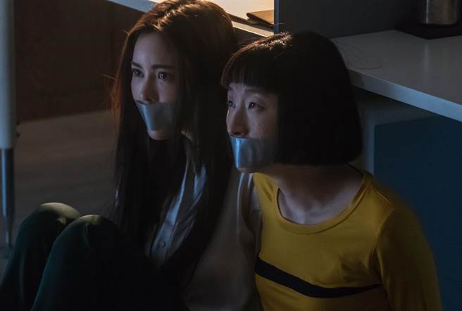 职场恐怖喜剧《老板衝杀小》在泰国上映首周便夺下本土新片票房冠军。（威视电影提供）