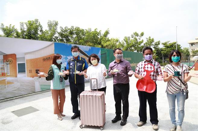 嘉义市旅客服务中心工程开工，未来提供旅客更优质服务。（廖素慧摄）