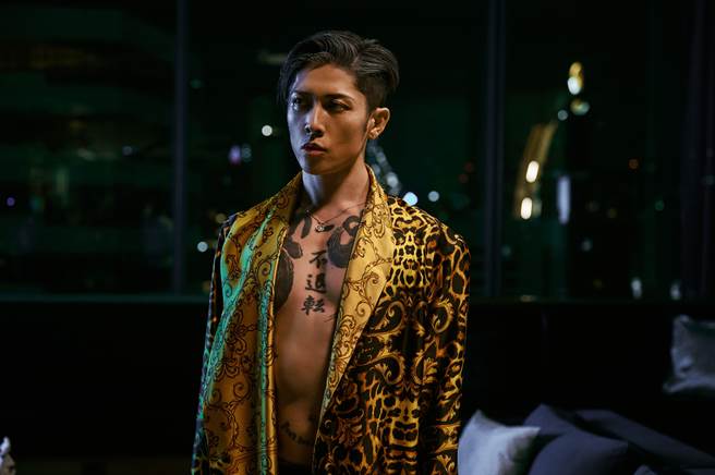 「吉他武士」MIYAVI在《绝命凯特》中有突破性的演出。（Netflix提供）