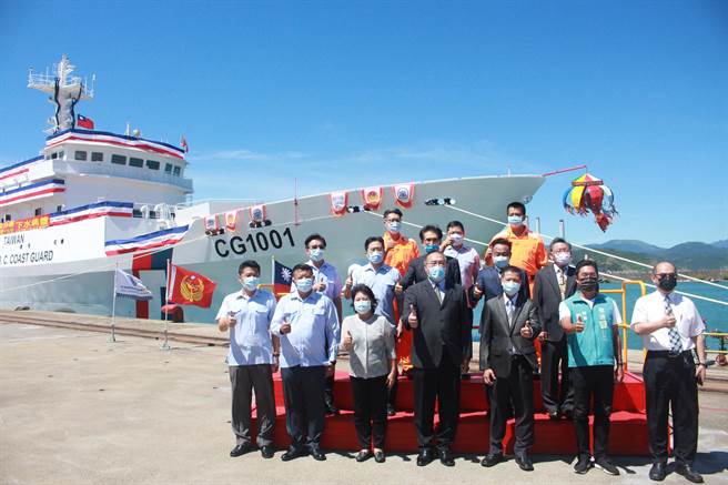 海巡署委託台船建造巡防艦，今天於基隆廠舉辦新造1000噸級巡防艦首艘CG1001下水典禮。（海巡署提供／陳彩玲基隆傳真）