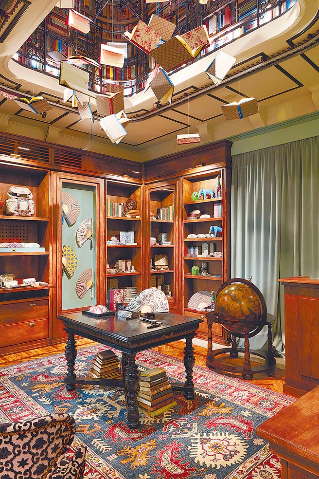 Gucci在米蘭Manzoni街開設快閃店，將童話搬到現實生活中。（Gucci提供）