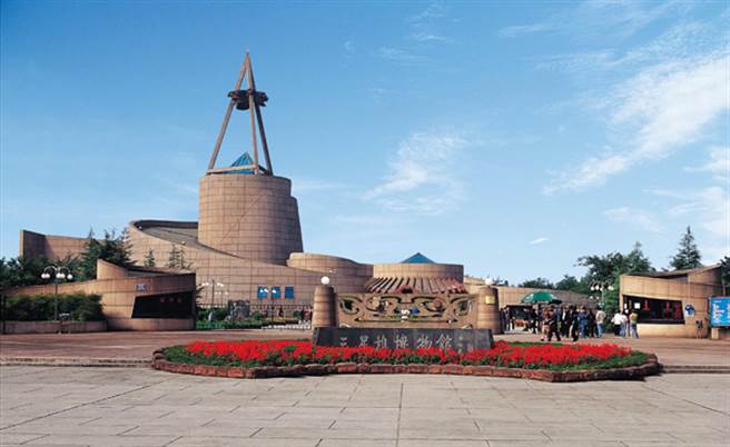 位于四川德阳广汉的三星堆博物馆，建成于1997年。（图／三星堆博物馆）