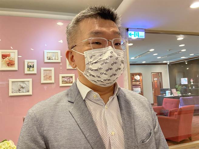 立法院副院長蔡其昌10日表示，不分藍綠共同支持五倍券，「台中市不需要搞神祕啦！」早公布可早點準備搶商機。（盧金足攝） 