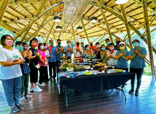 埔里镇曾是蝴蝶王国，厨师研发「与蝶共餐」创意料理。（新故乡文教基金会提供／廖志晃南投传真）