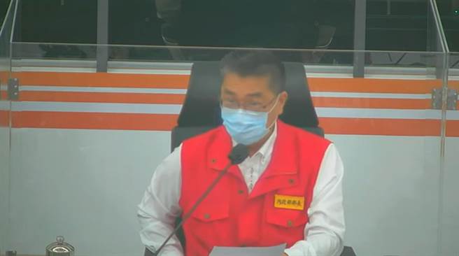 中央灾害应变中心今（10日）晚间8时举行第二次工作会报，由内政部长徐国勇主持。（摘自直播）