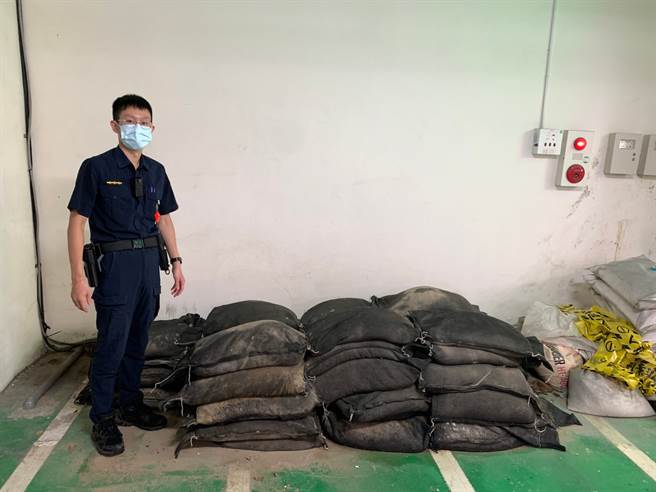 为了维护驻地安全，林口分局已提前部署完成防颱措施，特别是发电机、沙包堆放与门窗固定等均已陆续完成整备。(林口分局提供)