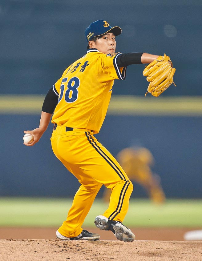 中信兄弟左投呂彥青第2度先發面對富邦悍將，5局挨了2轟。（中信兄弟提供）