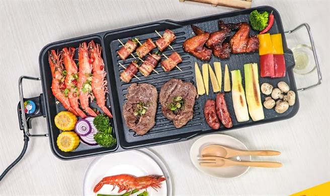 KINYO多功能电烤盘 BP-30，原价1680元，momo购物网现享特价优惠，另PChome 24购物20日前优惠价1280元。（momo购物网提供）