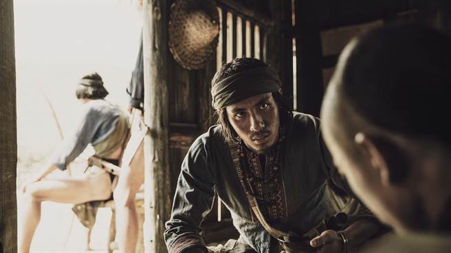 前HBL球員張瑋帆第一次演出戲劇《斯卡羅》。（公視提供）　