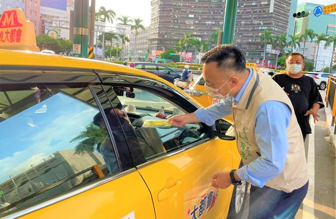 紓困小黃交通部加發計程車駕駛1萬元 生活 中時