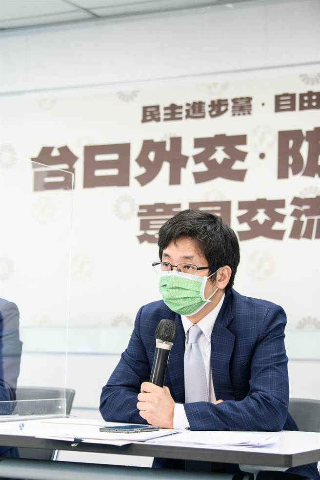 魚叉、天弓飛彈高低配？綠委蔡適應深夜回應：口誤。立委用詞不精準，大大的傷害了國軍多年建軍備戰的辛苦。（資料照）