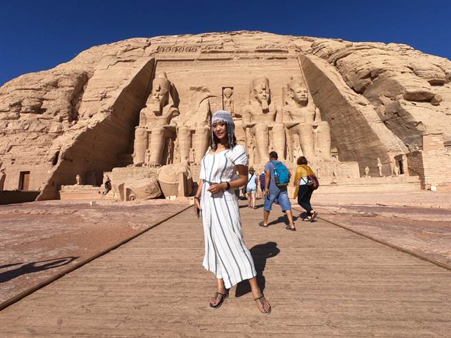 信義房屋崇明店專案經理錢怡穎工作之餘，熱愛自助旅行。(圖/信義房屋提供)