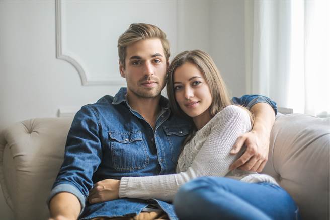 金牛座、巨蟹座、摩羯座的人最念舊情，總會忍不住吃回頭草。（圖／Shutterstock）