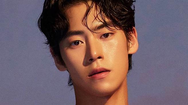 男大生韩政源（한정완）夺下「2021韩国国际先生选美大赛」（2021 Mister International Korea）冠军，私下生活遭肉搜。（图／IG＠teddywany）