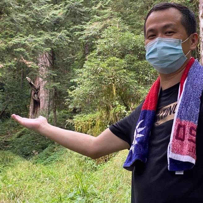 國民黨台北市議員羅智強在臉書分享照片。（圖片摘自羅智強臉書）