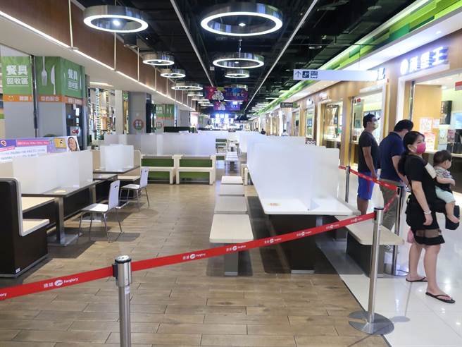 餐飲禁止內用提早解禁？ 侯友宜這樣回應。（報系資料照）