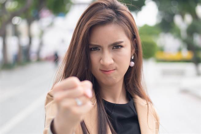 白羊座、射手座、摩羯座的女人吵架時戰鬥力最強，讓對方完全沒有反擊餘地。（示意圖／shutterstock）