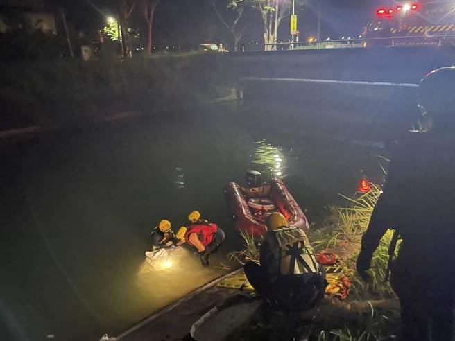 白河71岁萧姓老翁11日晚间被发现陈尸水圳。（读者提供／刘秀芬台南传真）