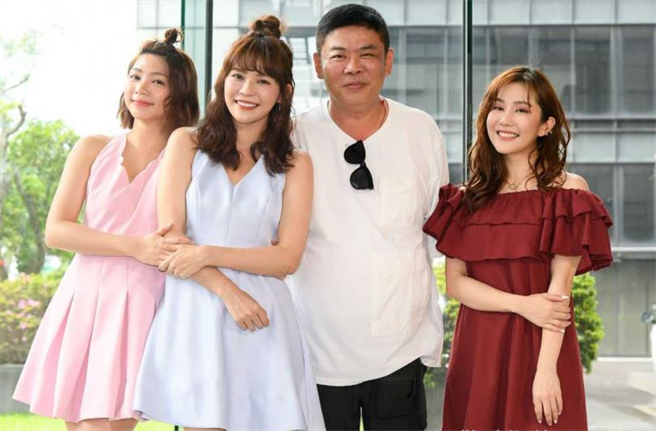 2020年接下《天之骄女》总导演，当时冯凯头髮乌黑气色佳。（图／翻摄自网路）