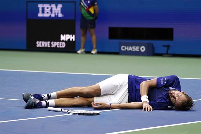 麥維德夫的慶祝方式相當另類。(美聯社)