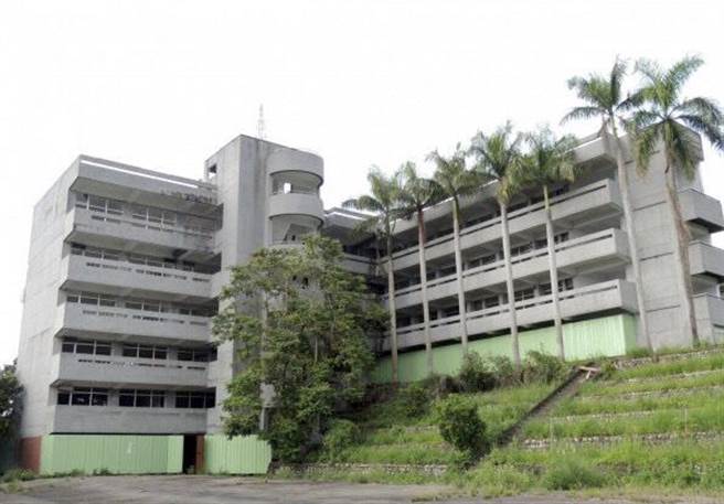 旧东势高工土地转型作为东势实验教育复合式园区，遭到审计处纠正；市议会国民党团盼市府规画应思考周延，莫再重蹈覆辙。（台中市议会国民党团提供）