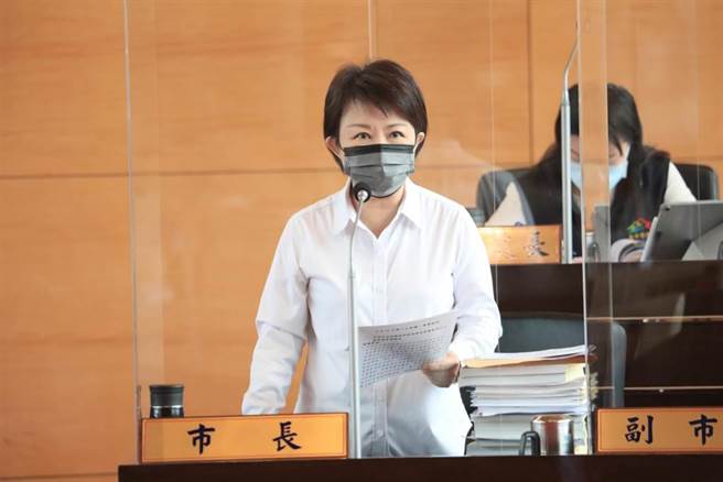 市長盧秀燕強調，針對自購疫苗計畫，市府有兩大考量。（陳世宗攝）