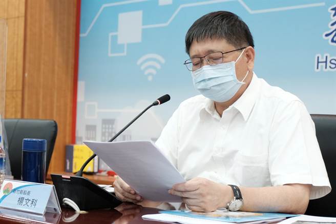 新竹县长杨文科说，他从未与新竹市长林智坚见面讨论过县市合併，一直以来都是林智坚从报纸上先抛出议题。（罗浚滨摄）