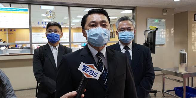 松山分局長陳昭甫13日為「松山之亂」案出庭，當庭表明拒絕與黑衣人徐權和解。（黃捷攝）