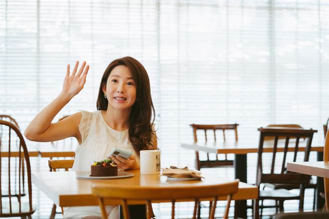 郭书瑶在《何百芮的地狱毒白》饰演女主角。（彼此影业提供）