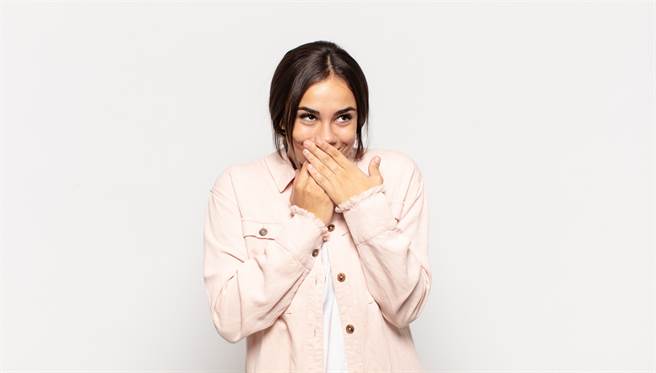 水瓶座、天蝎座、双子座的人天生具有双重人格，情绪变化快到令人猜不透。（图／Shutterstock）