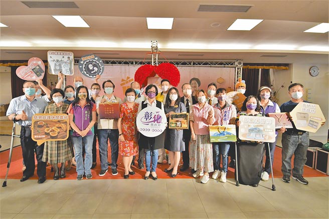 彰化县政府办理联合行销中秋节庆商品活动，推出高品质又多元化的中秋礼品。（彰化县政府提供／吴敏菁彰化传真）