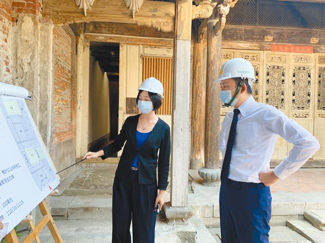 新竹市进士第整座建筑无论是木雕、石雕、砖雕、泥塑等，都展现超高的建筑工艺价值。（新竹市政府提供／邱立雅竹市传真）