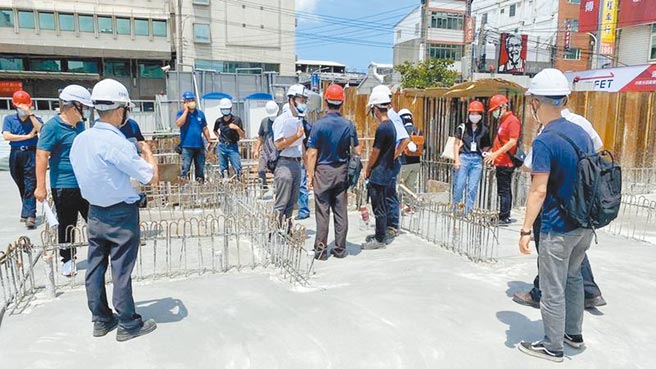 沙田路立体停车场去年11月动工，目前地下室结构体已完成，预计明年底完工。（交通局提供／林欣仪台中传真）
