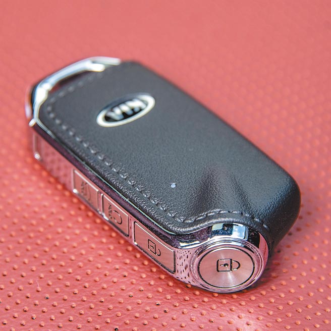 钥匙展现豪华质感。（陈大任摄）