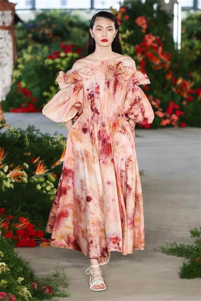 秀場也設計成花園模樣，讓人重回野外感受花卉之美。（CFP提供）