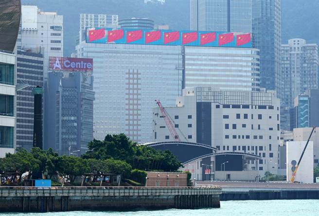 位于香港湾仔的中国恒大中心。（中新社）