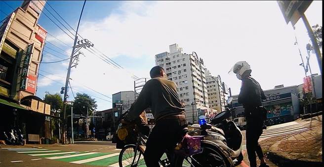 桃園男子失蹤9日警發現協助平安返家。(警方提供／呂筱蟬桃園傳真)