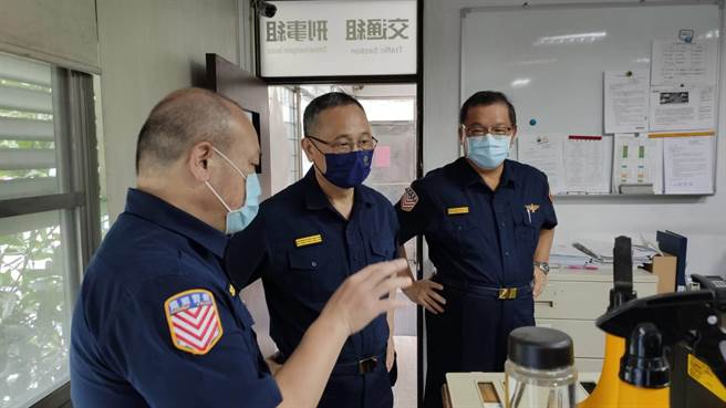 警政署长陈家钦赴国道警察大队慰勉中秋节连假执勤员警（国道警提供／戴上容新北传真）