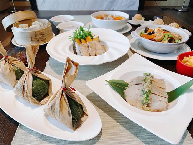 高雄福容飯店搶振興五倍券大餅，祭食宿超殺促銷。（業者提供）