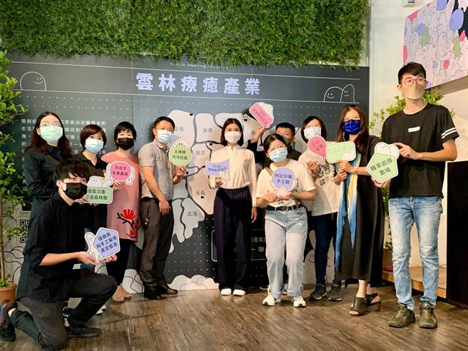 云林县创意设计中心推出「疫情下的疗癒生活」特展，3展区疗癒人心。（云林县政府文观处提供／张朝欣云林传真）