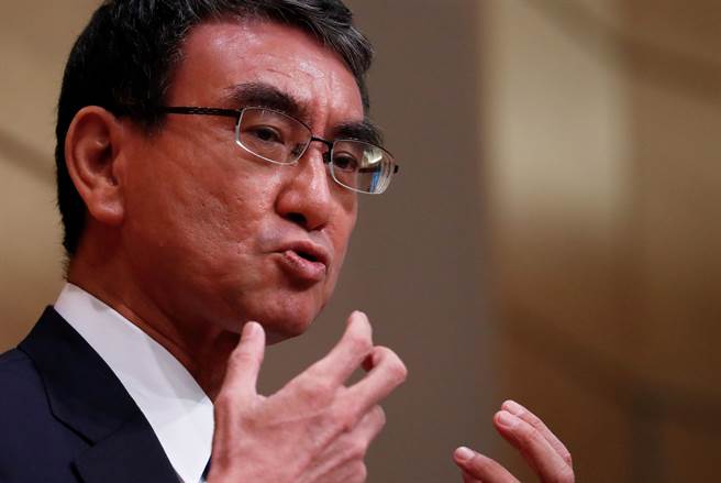 河野太郎。(圖／路透社)