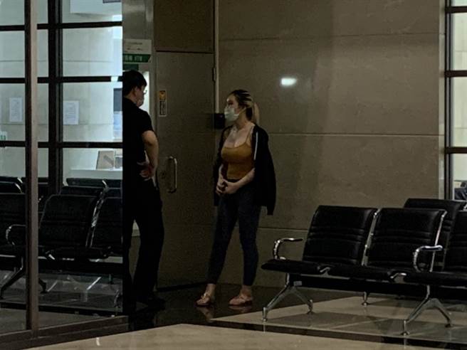 正妹巨乳网红「潘缘」遭检方谕知30万元交保。（翻摄照片）