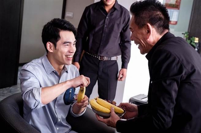 张书豪发文悼念龙劭华，是位有趣、亲民、直率的前辈，能跟龙哥合作非常幸运。（图／取自张书豪 Bryan, Shu-Hao Chang脸书）