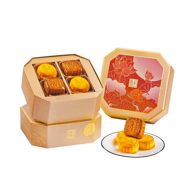 大葉高島屋推薦半島酒店的「特賞雙輝月餅」，1720元。（大葉高島屋提供）